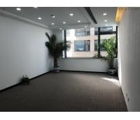 雍贵中心写字楼中等装修590㎡