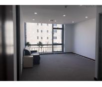 雍贵中心写字楼中等装修590㎡