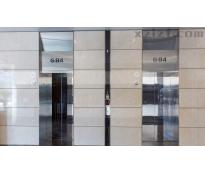 北京中海广场（CBD）写字楼中等装修1800㎡