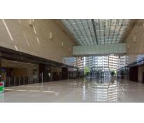 北京中海广场（CBD）写字楼中等装修1800㎡