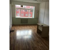 新东源股份社写字楼中等装修650㎡