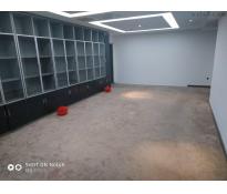 艾维克大厦写字楼中等装修853㎡