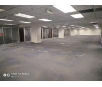 艾维克大厦写字楼中等装修853㎡