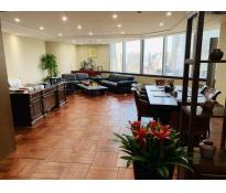 中国电子大厦写字楼中等装修700㎡