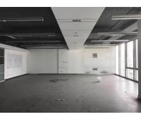 主语国际中心写字楼中等装修355㎡