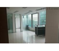 国际财经中心写字楼中等装修111㎡