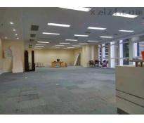 深房大厦写字楼中等装修300㎡